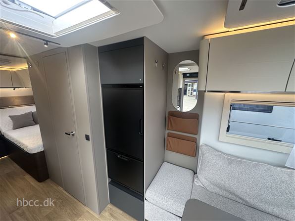 Adria Alpina 583 UL