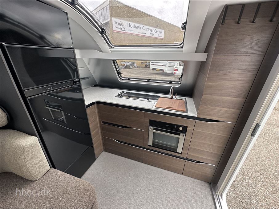 Adria Alpina 663 HT Twin