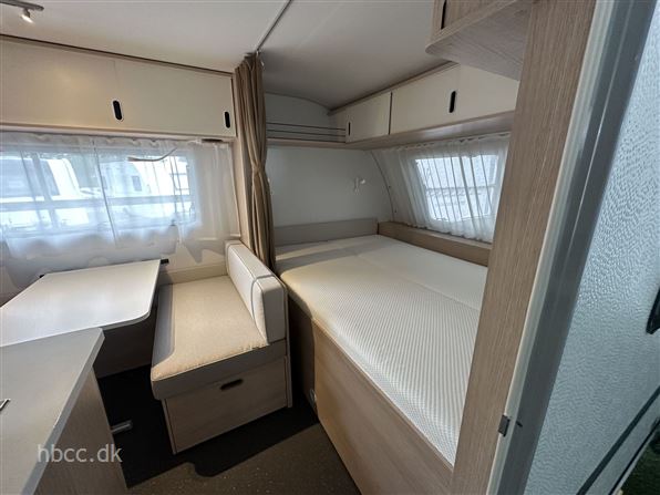Adria Aviva 522 PT 2 køjer