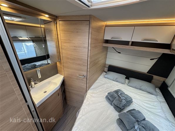 Knaus Südwind 500 UF "60 Years Celebration"