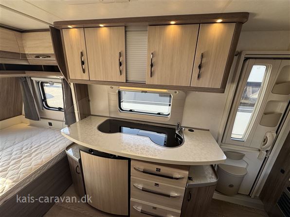 Hobby De Luxe 440 SF 30EG