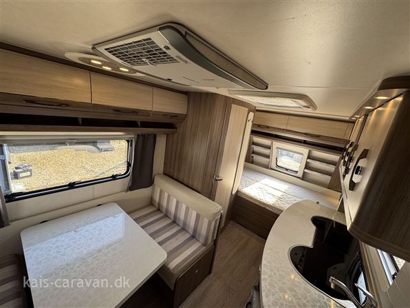 Hobby De Luxe 440 SF 30EG