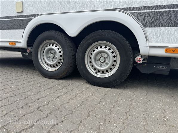 Dethleffs Camper 730