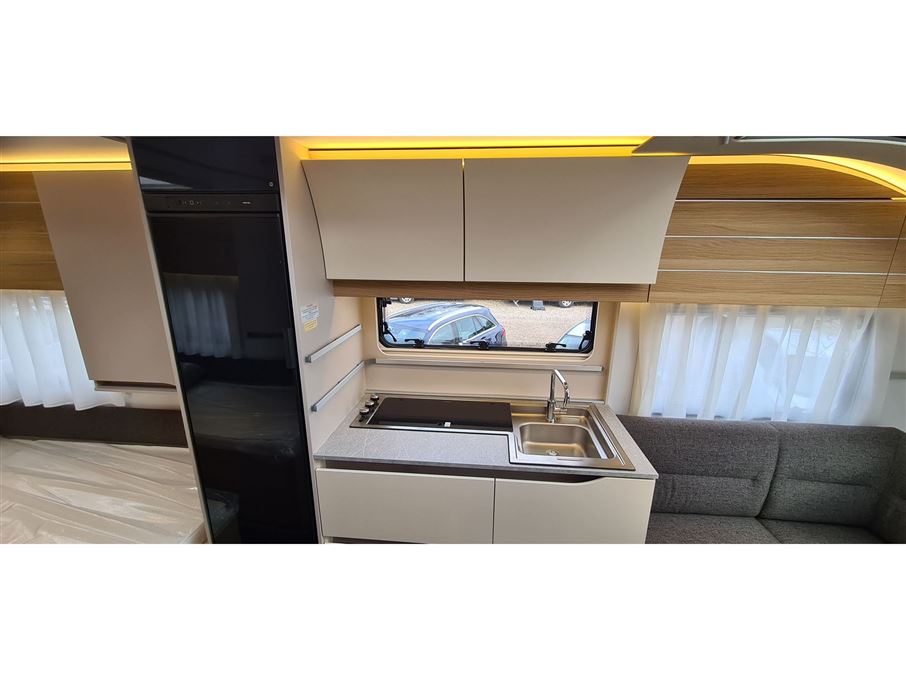 Adria Adora 572 UT