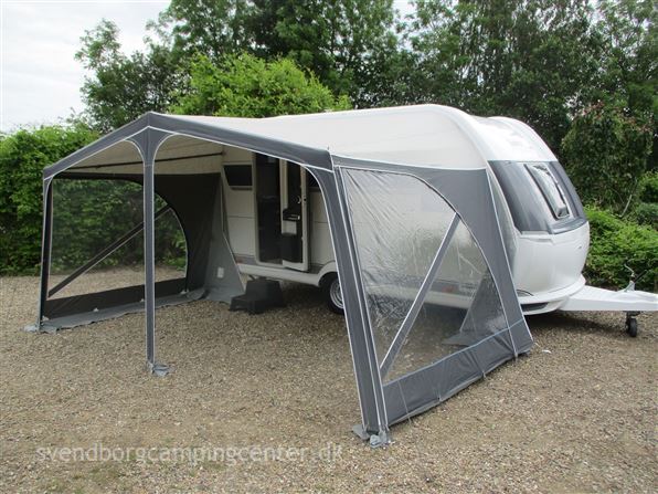 Hobby De Luxe 400 SFE