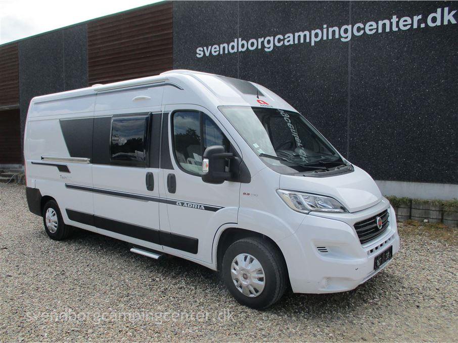 Adria Twin 600 SPX Plus