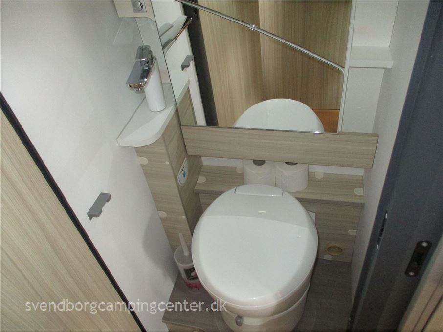 Adria Twin 600 SPX Plus