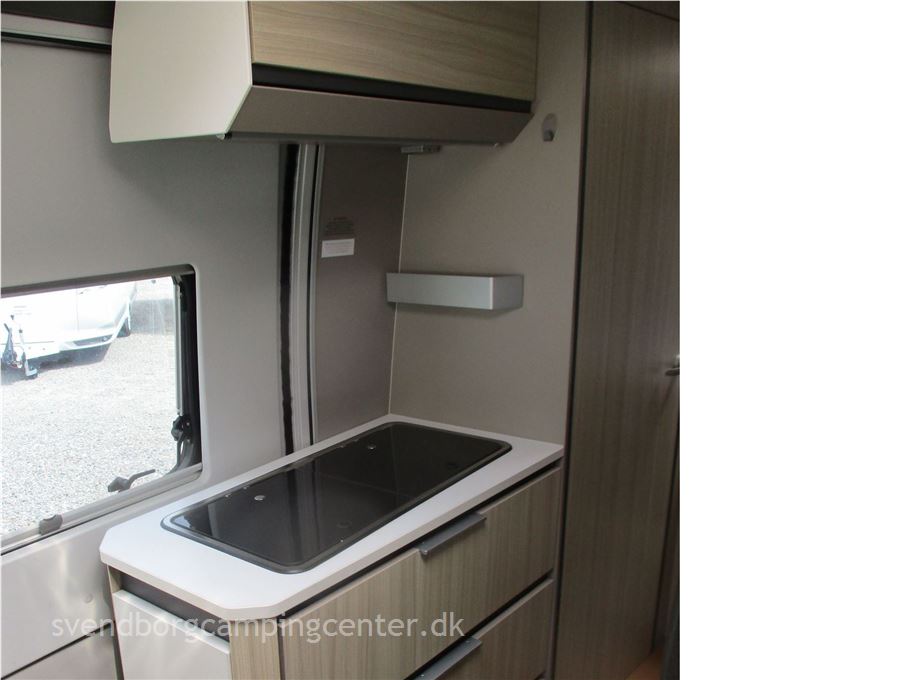 Adria Twin 600 SPX Plus