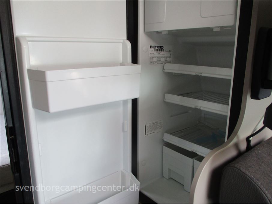 Adria Twin 600 SPX Plus