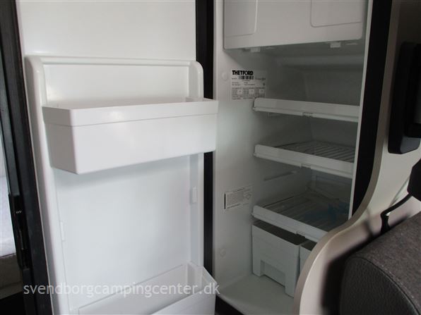 Adria Twin 600 SPX Plus