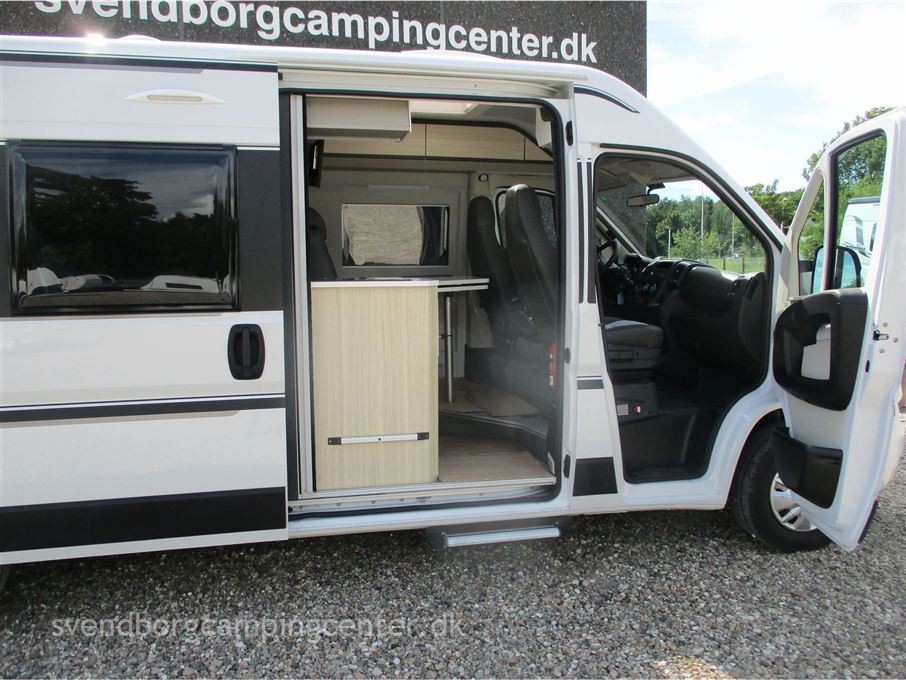 Adria Twin 600 SPX Plus