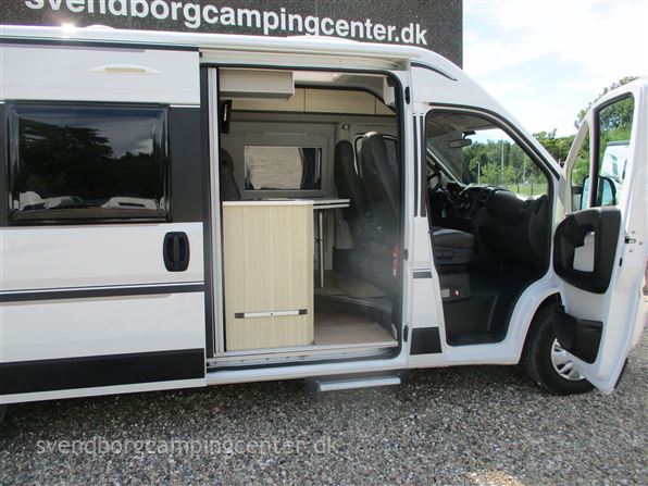 Adria Twin 600 SPX Plus