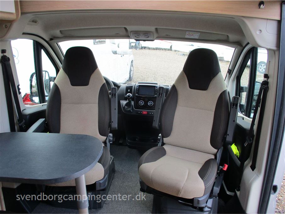 Dethleffs Roadcar van