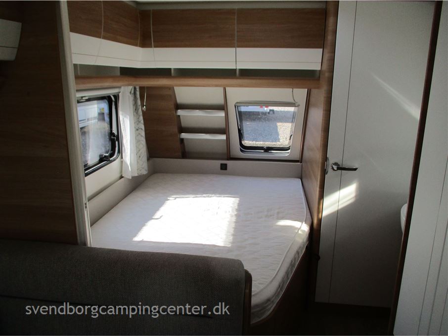 Hobby De Luxe 400 SFE
