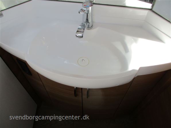 Hobby De Luxe 400 SFE