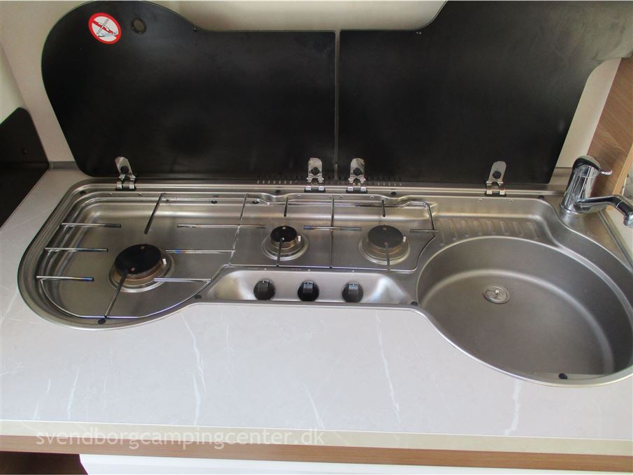 Hobby De Luxe 400 SFE