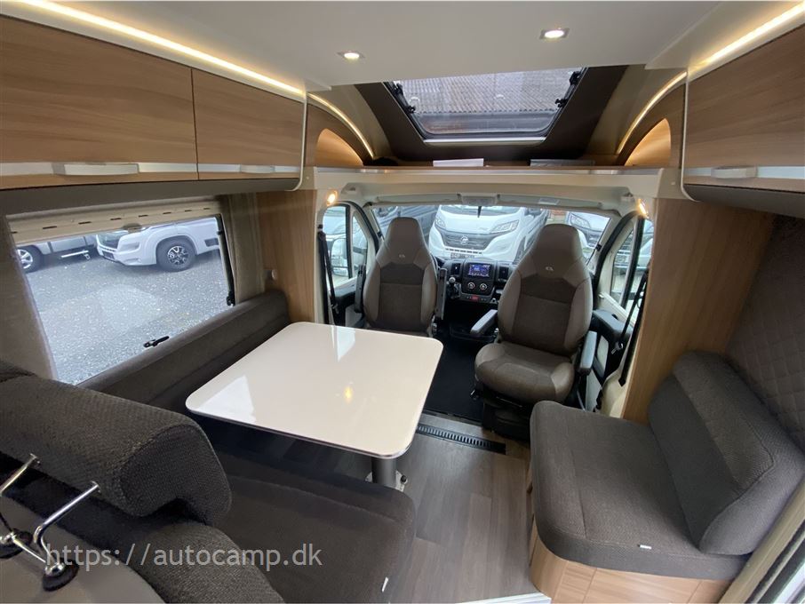 Adria Matrix Axess M670 SL