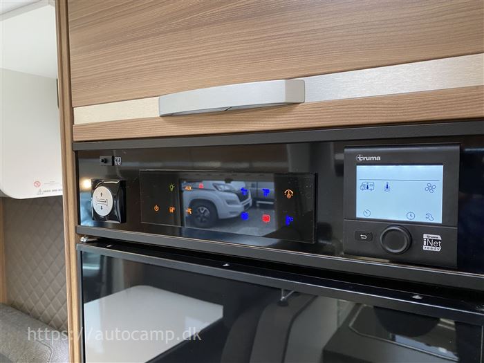 Adria Matrix Axess M670 SL