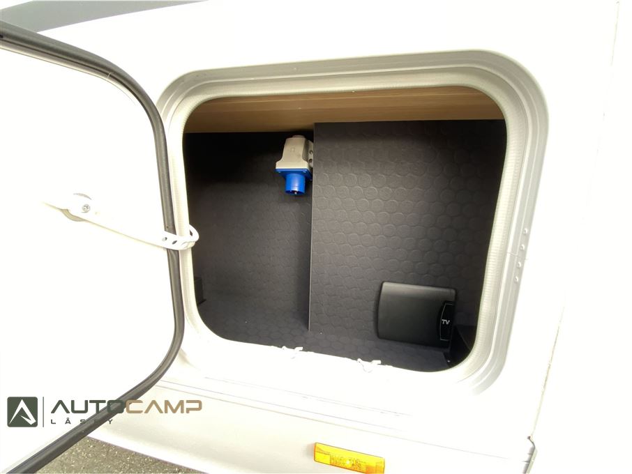 Adria Coral Plus S 670 DL