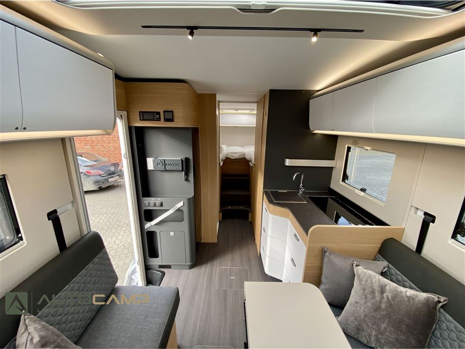 Adria Coral Plus S 670 DL