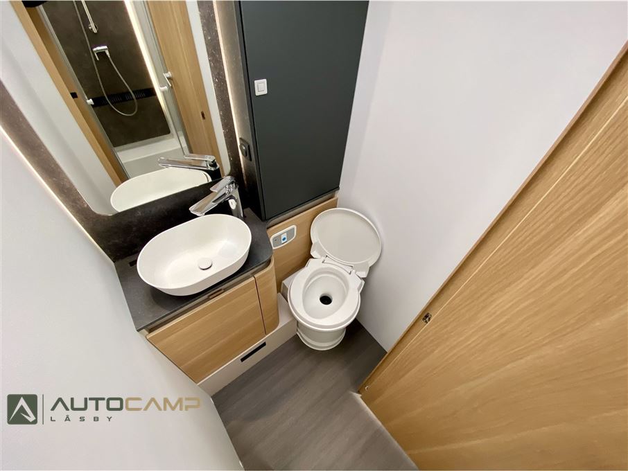 Adria Coral Plus S 670 DL
