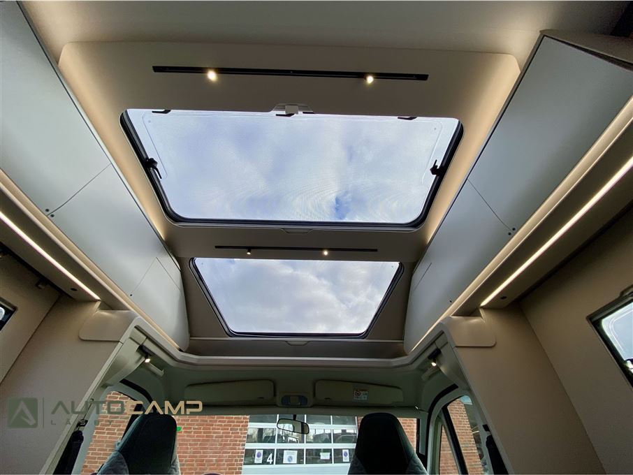 Adria Coral Plus S 670 DL