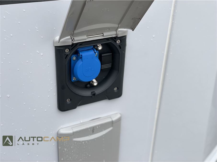 Adria Coral AXESS 650 SL