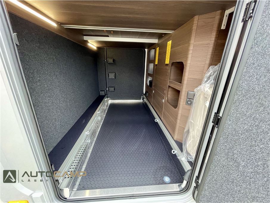 Adria Coral SUPREME S 670 DL