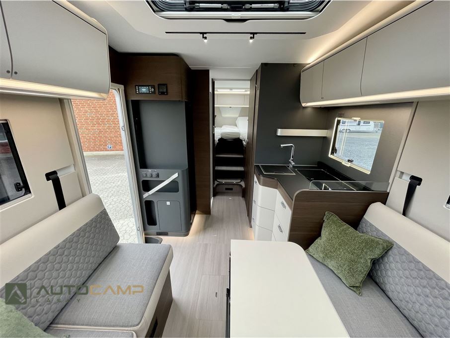 Adria Coral SUPREME S 670 DL