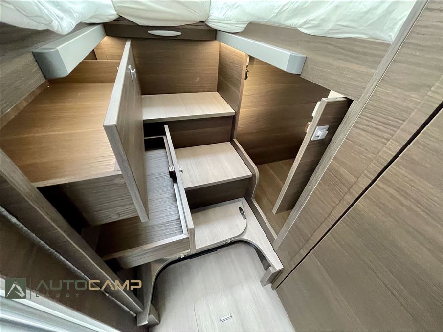 Adria Coral SUPREME S 670 DL