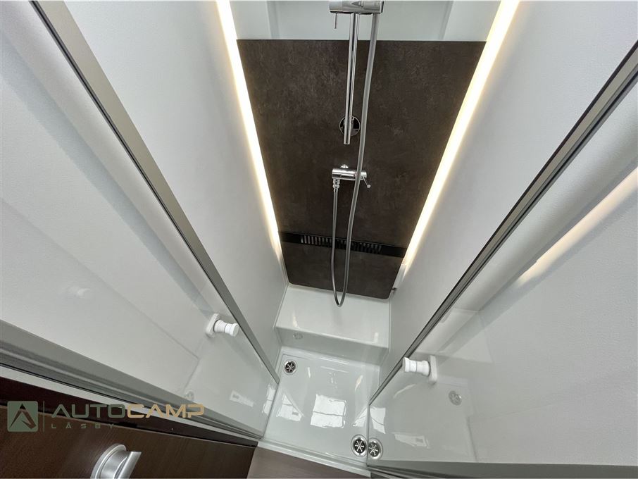 Adria Coral SUPREME S 670 DL