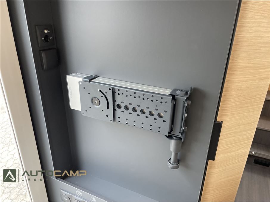 Adria Matrix M670 SL 60Y selection