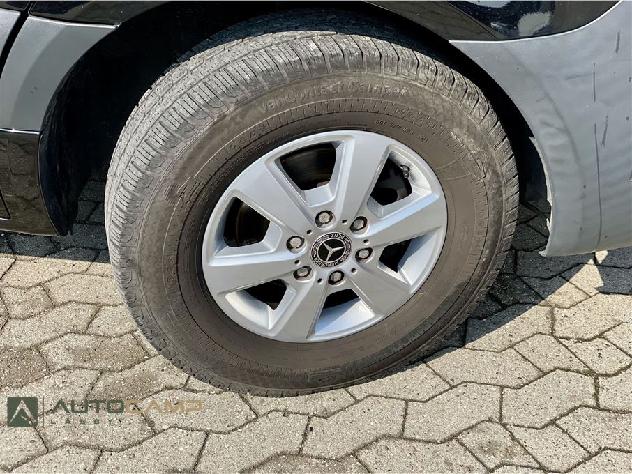 Euramobil Profila T676 EB "Premium Plus"