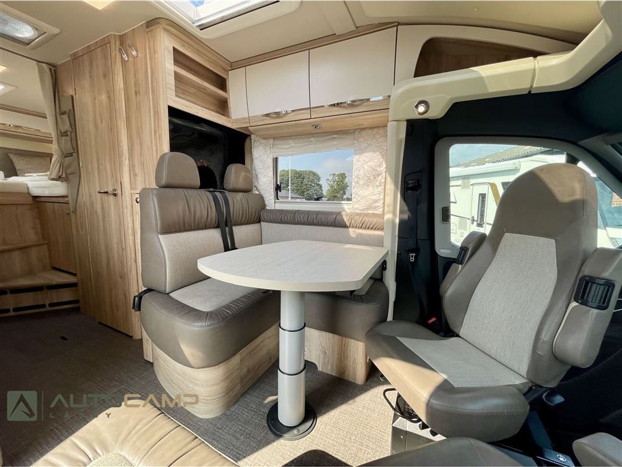 Euramobil Profila T676 EB "Premium Plus"
