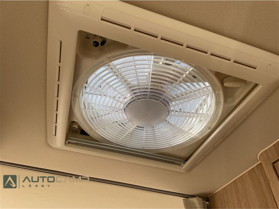Euramobil Profila T676 EB "Premium Plus"