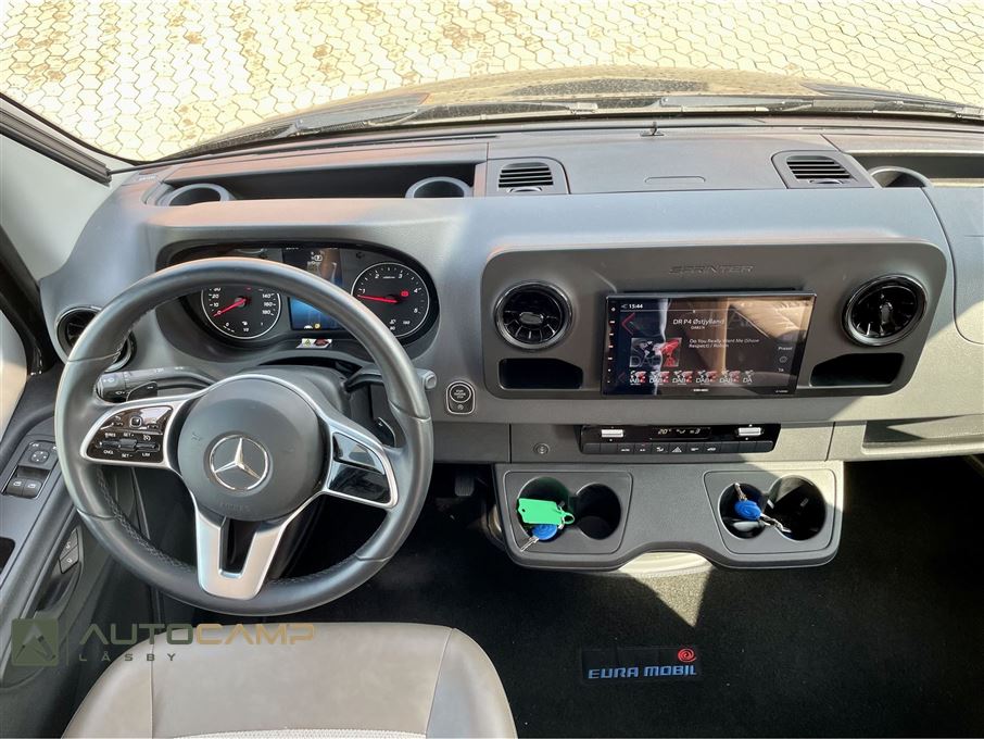 Euramobil Profila T676 EB "Premium Plus"