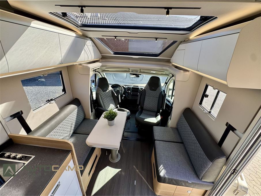 Adria Coral Plus S 670 DC