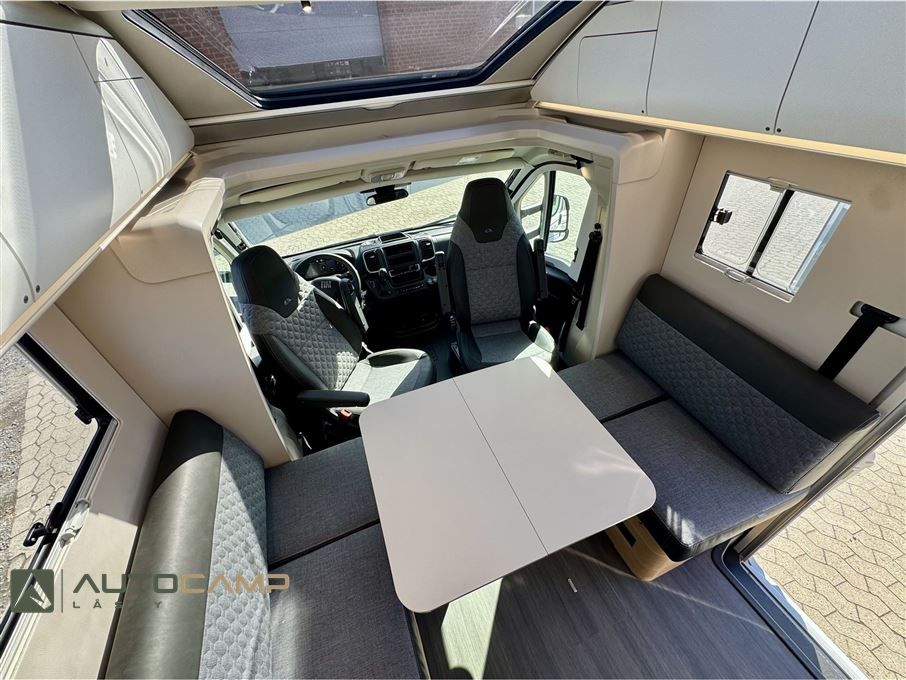 Adria Coral Plus S 670 DC