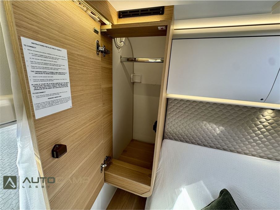 Adria Coral Plus S 670 DC