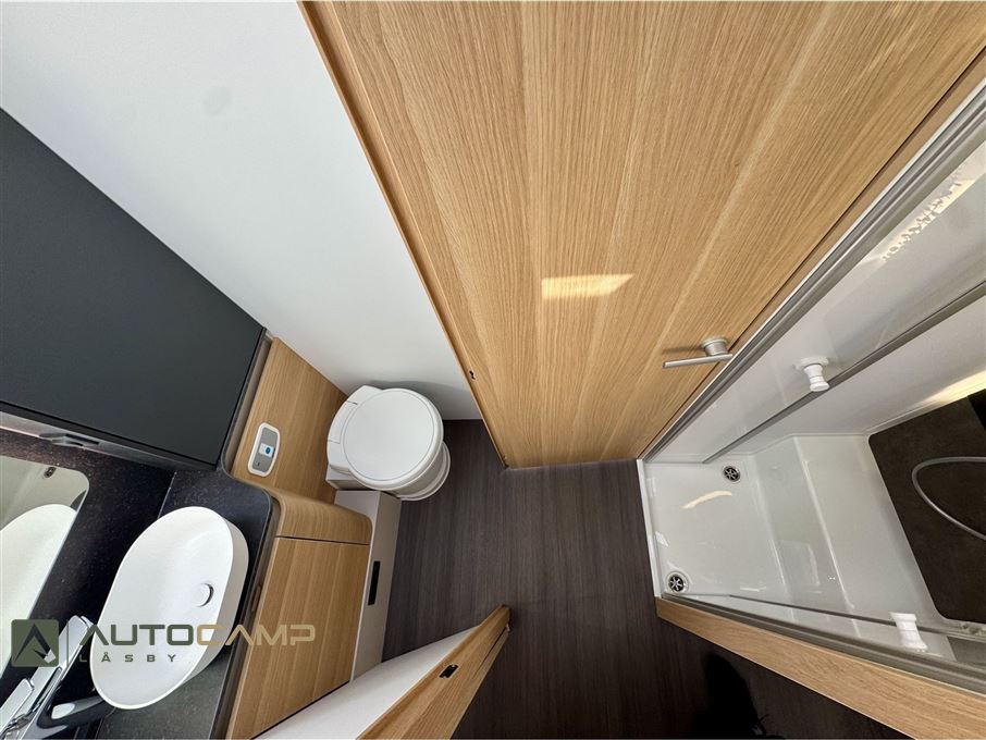 Adria Coral Plus S 670 DC