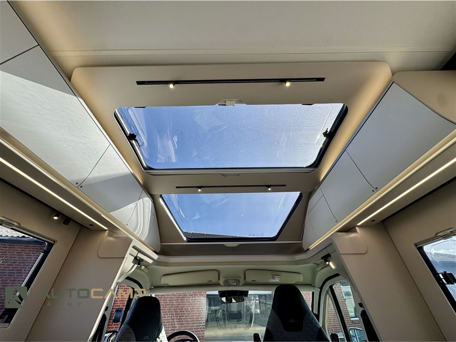 Adria Coral Plus S 670 DC