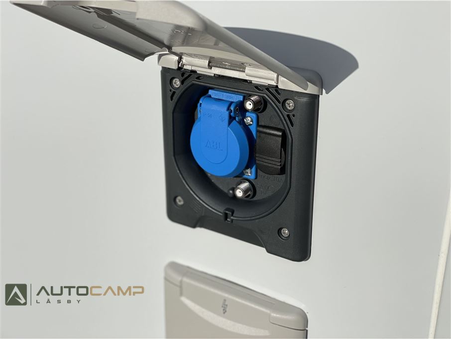 Adria Coral AXESS 650 DL