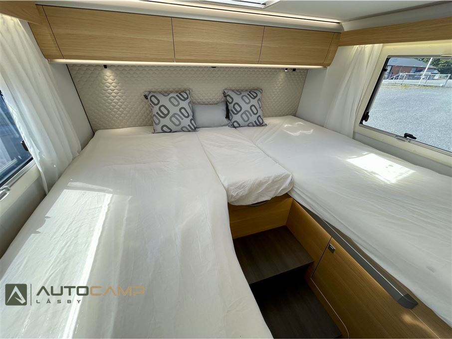 Adria Coral 670 DL 60Y selection