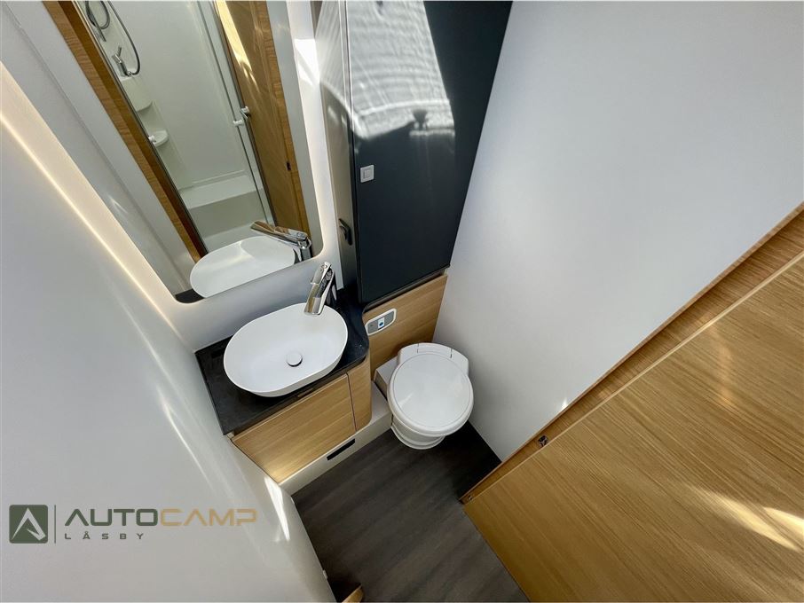 Adria Coral 670 DL 60Y selection