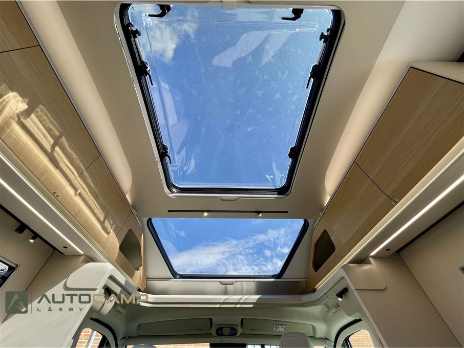 Adria Coral 670 DL 60Y selection