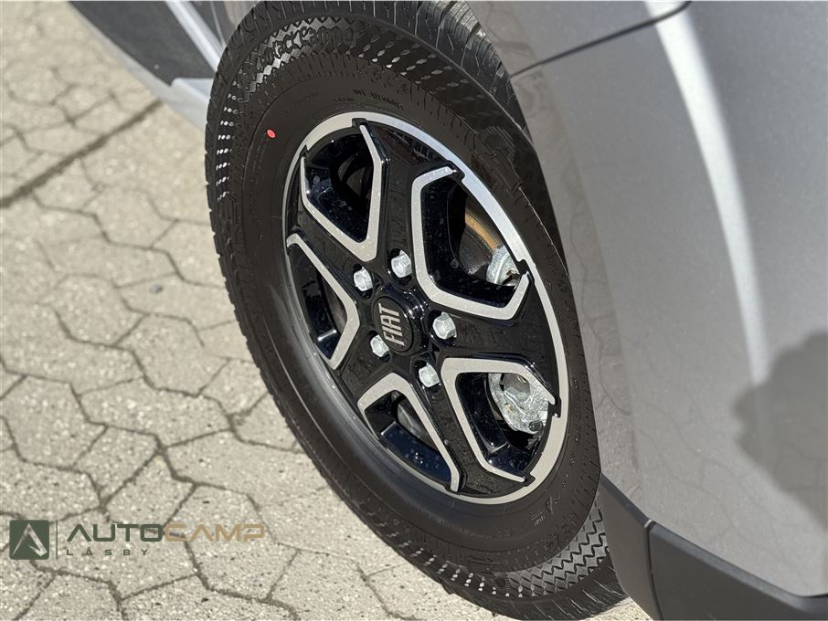 Adria Coral 670 DL 60Y selection