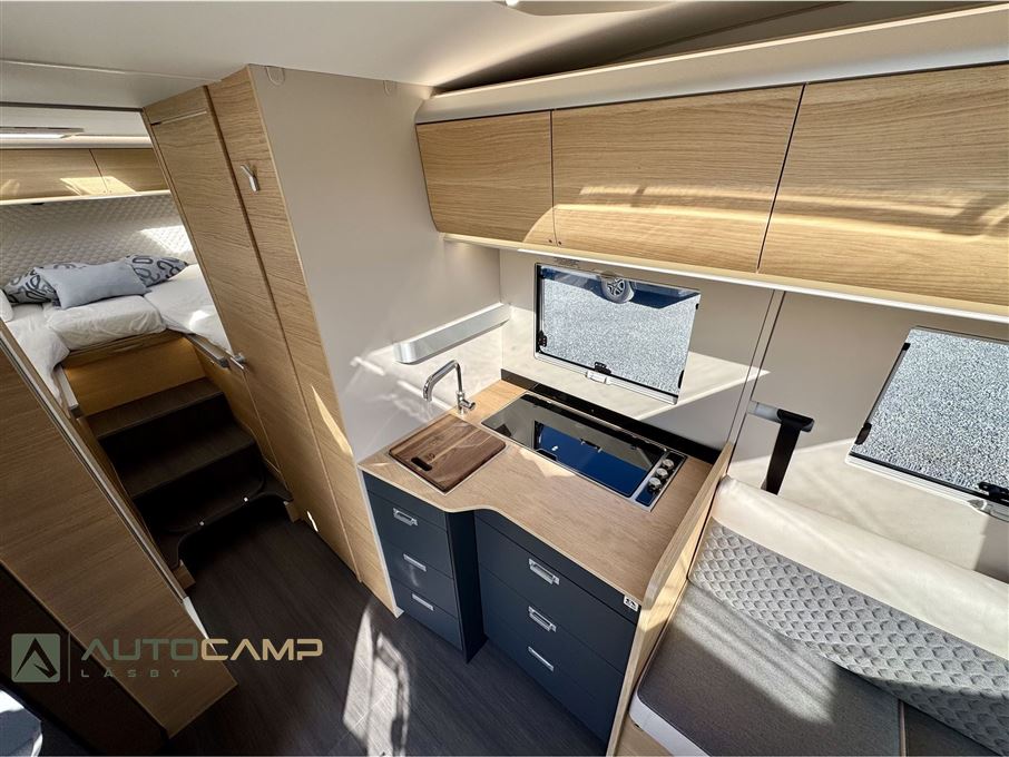 Adria Coral 670 DL 60Y selection