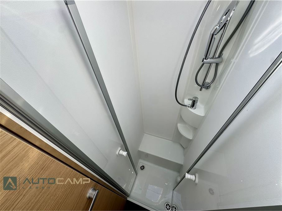 Adria Coral 670 DL 60Y selection