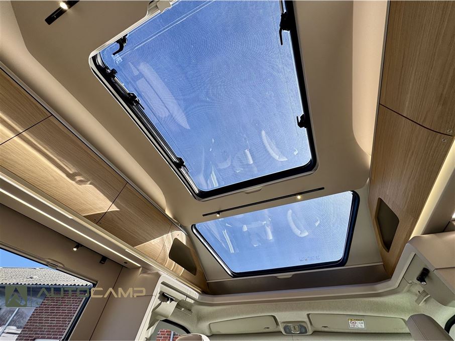 Adria Coral 670 DL 60Y selection