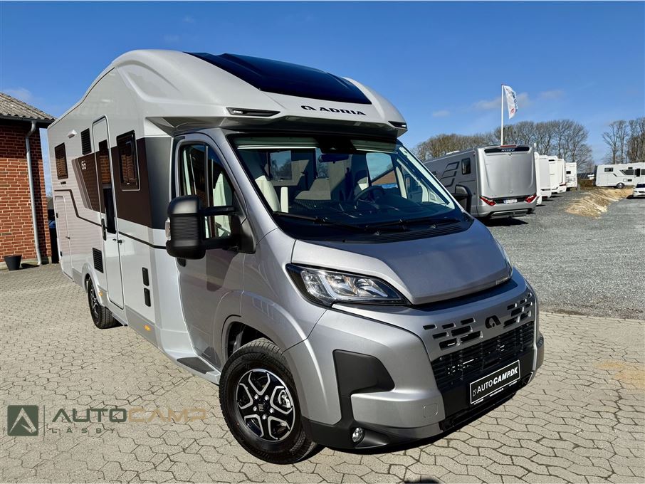 Adria Coral 670 DL 60Y selection